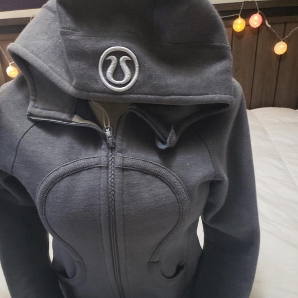 lululemon athletica Sweaters - Silver Sparkly Lululemon Scuba Hoody
